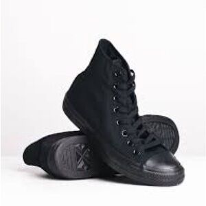 Excellent Condition Solid Black Converses.